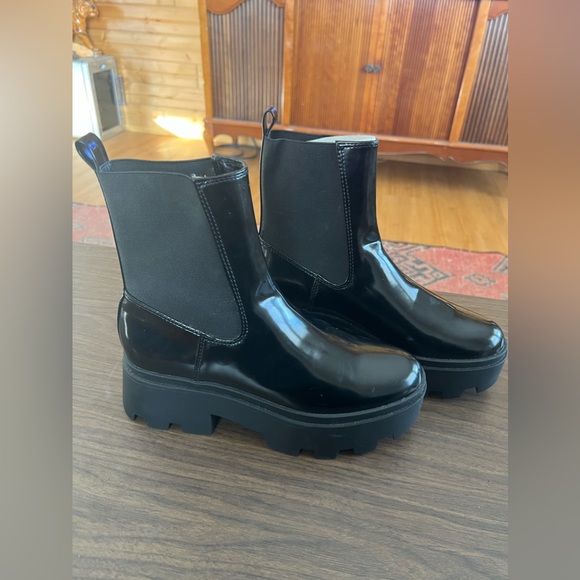 Open Edit Lug Boot - Women’s Size 9 - Picture 1 of 5